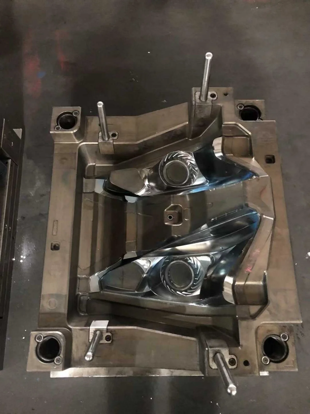汽车件模具7